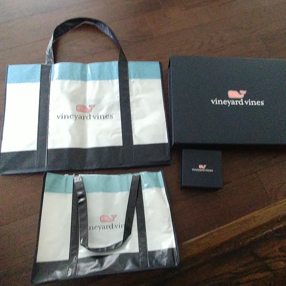 Large Vineyard Vines box and bags